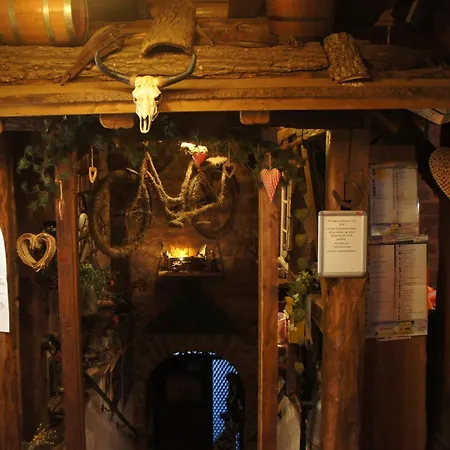 兰德恩格尔酒店 Limbach